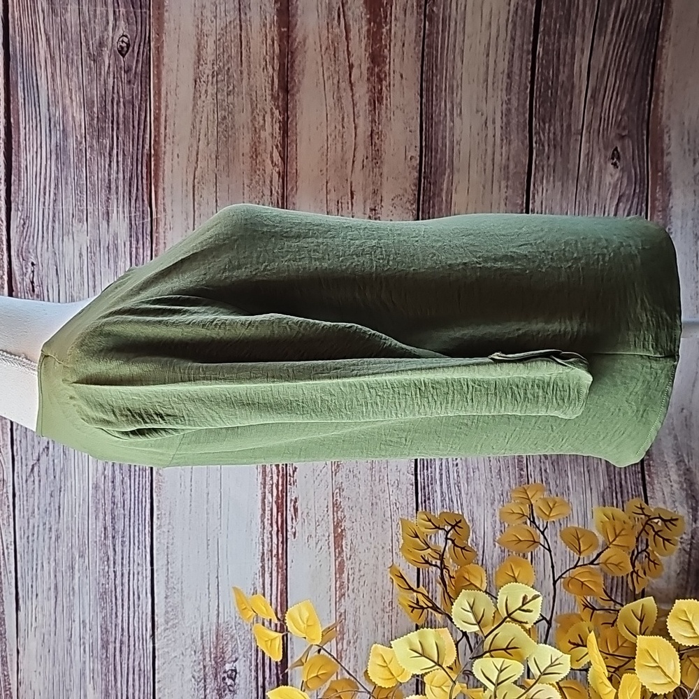 NWT NAIF DARK OLIVE GREEN 3/4 SLEEVE PULLOVER V NECK BLOUSE TOP - Picture 3 of 13